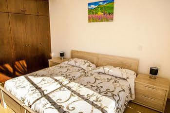 New Day Apartments Пафос Екстериор снимка